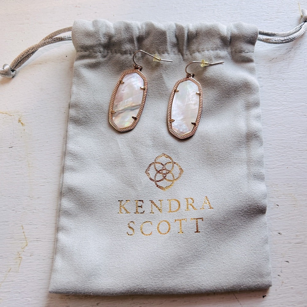 Worn Once Kendra Scott Rose Gold Earrings